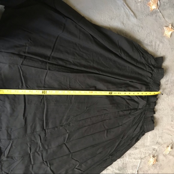 Long Black Skirt - Pleated when worn - Picture 8 of 8